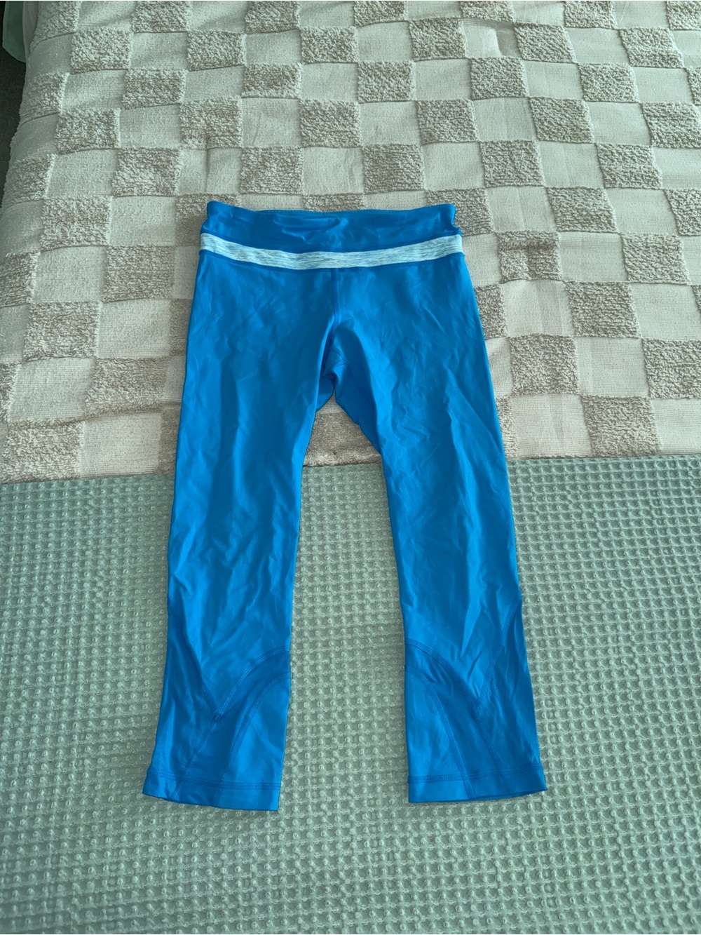 Lululemon Run Inspire Crop II size 6